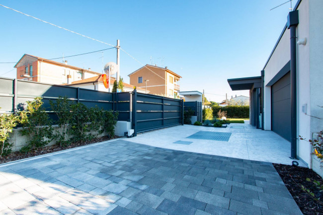 Villa in vendita a Pescantina