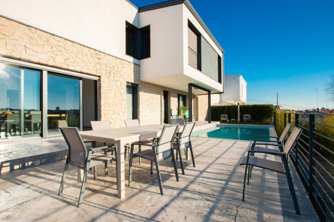 Villa in vendita a Pescantina