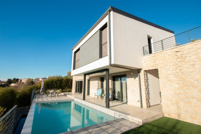 Villa in vendita a Pescantina