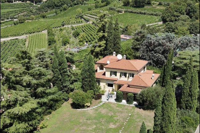 Villa in Vendita a Negrar