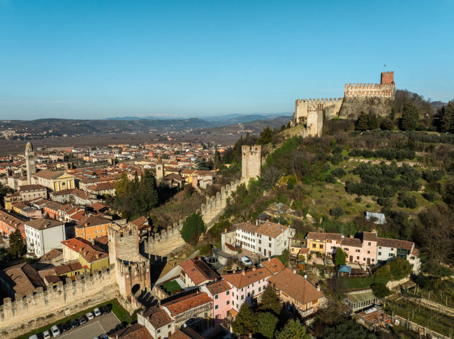 Casa Semindipendente in vendita a Soave