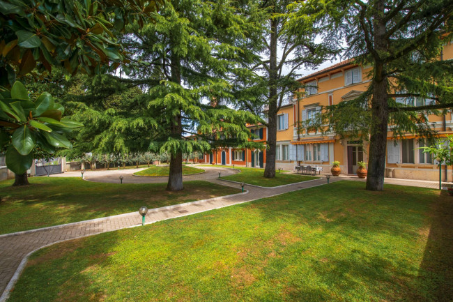 Villa for sale in Castelnuovo del Garda