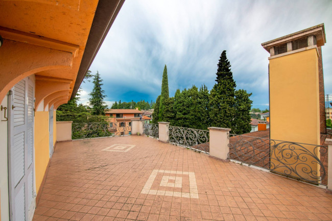 Villa for sale in Castelnuovo del Garda