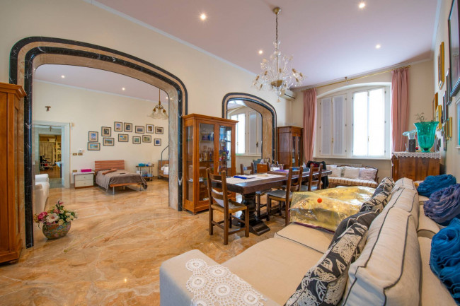 Villa for sale in Castelnuovo del Garda