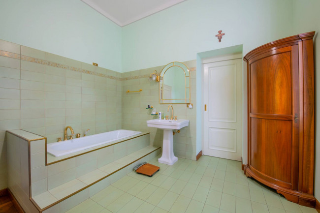 Villa for sale in Castelnuovo del Garda