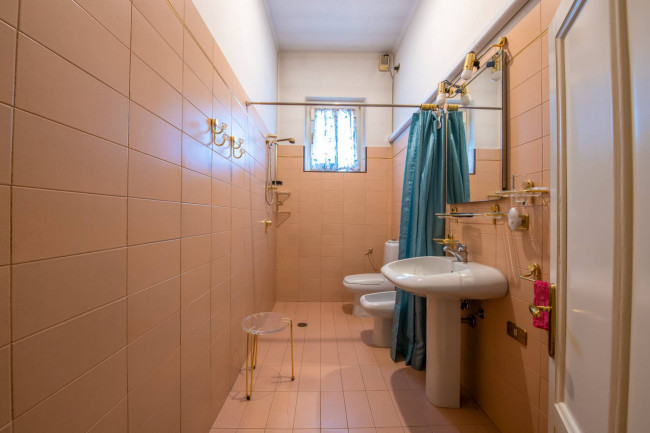 Villa for sale in Castelnuovo del Garda