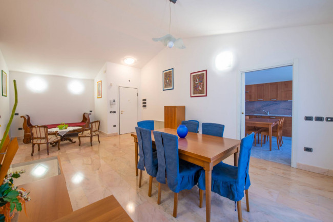 Villa in vendita a Castelnuovo del Garda