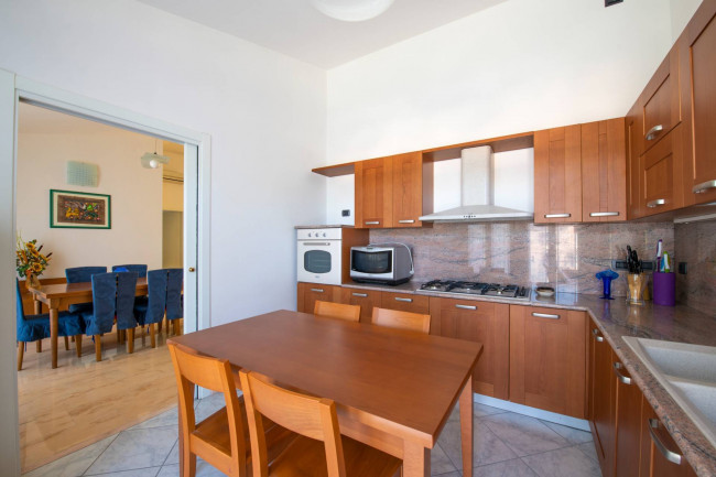 Villa in vendita a Castelnuovo del Garda