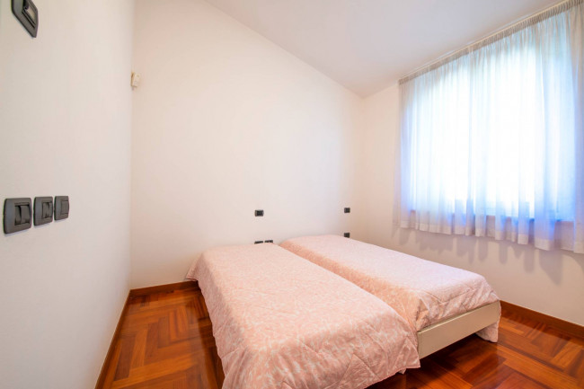 Villa in vendita a Castelnuovo del Garda
