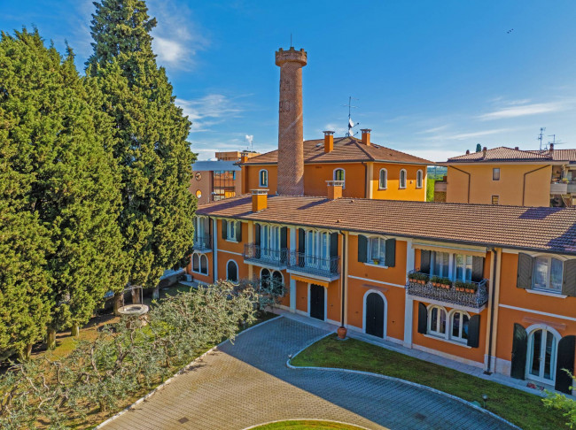 Villa in Vendita a Castelnuovo del Garda