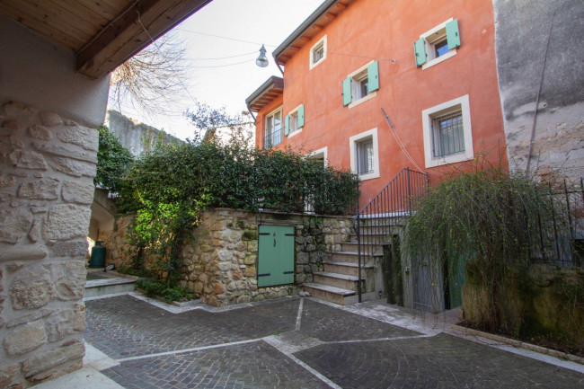 Single House for sale in Verona