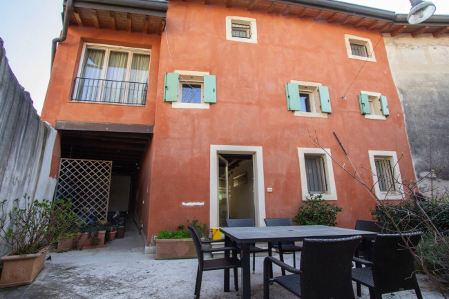 Single House for sale in Verona