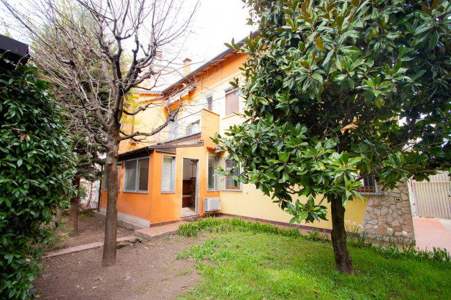 Casa Semindipendente in Vendita a Verona