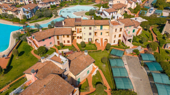 Appartamento in vendita a Peschiera del Garda