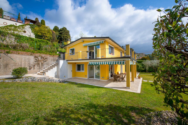 Villa in vendita a Costermano