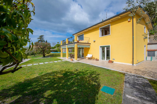 Villa in vendita a Costermano