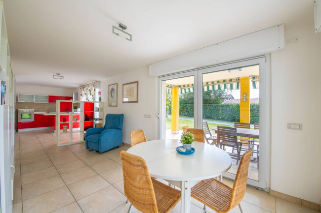 Villa in vendita a Costermano