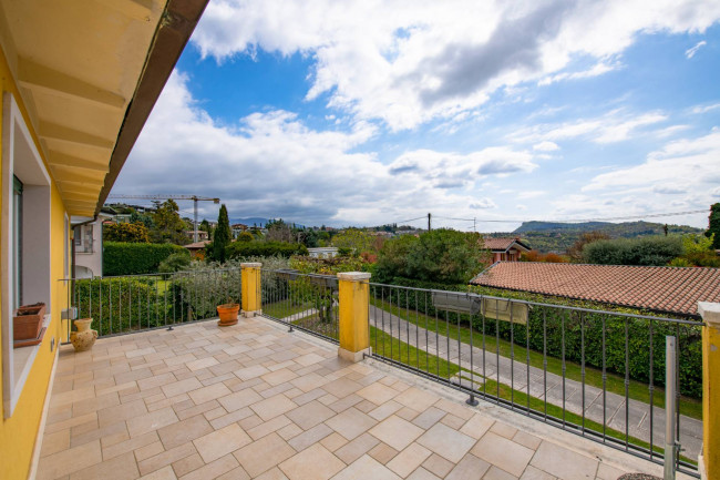 Villa in vendita a Costermano