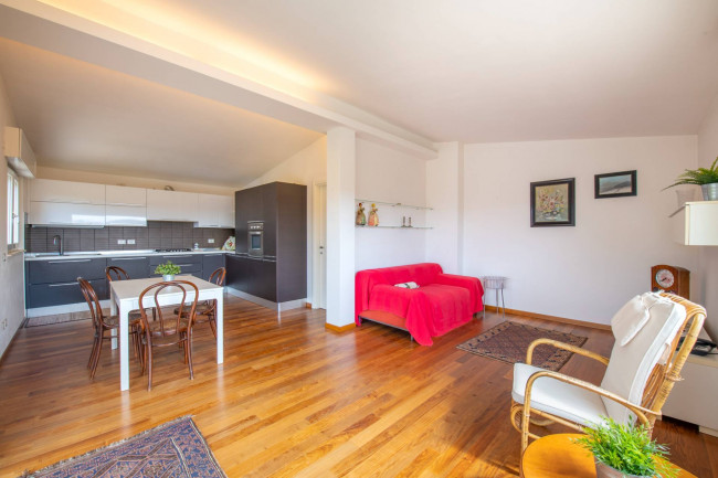 Villa in vendita a Costermano