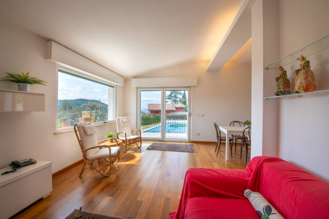 Villa in vendita a Costermano