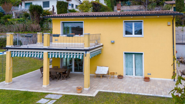 Villa in vendita a Costermano