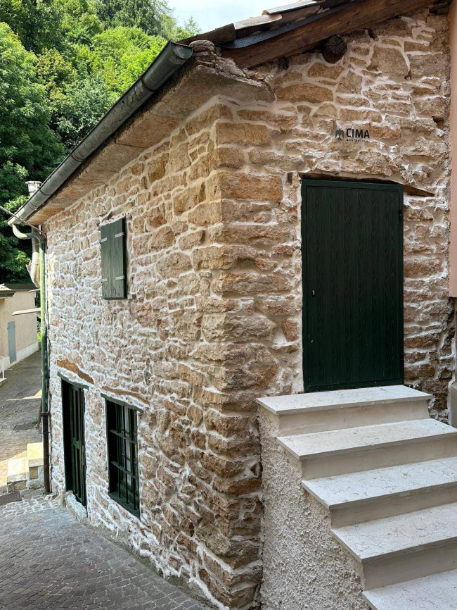 Casa Semindipendente in Vendita a Ferrara di Monte Baldo