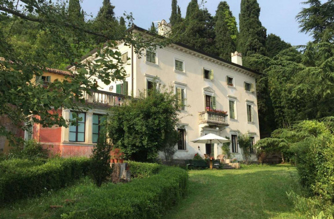 Villa in vendita a Tregnago