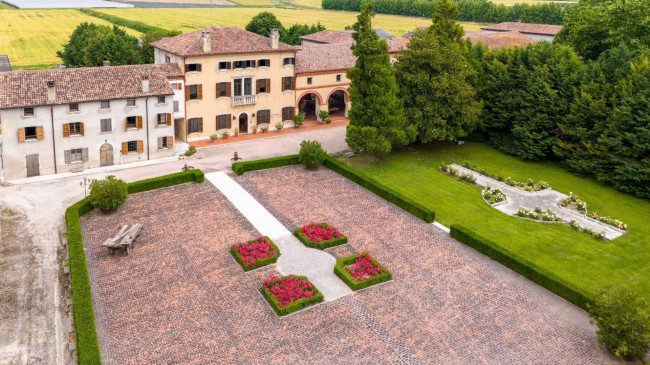 Villa in Vendita a Sorgà