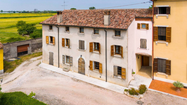 Villa for sale in Sorgà