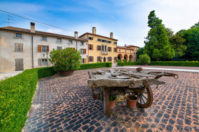 Villa for sale in Sorgà