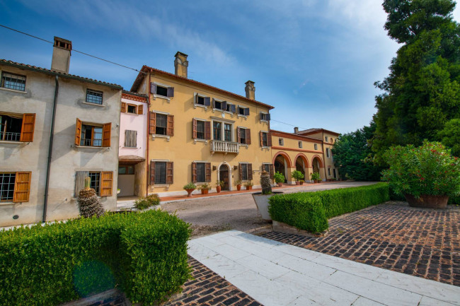 Villa for sale in Sorgà