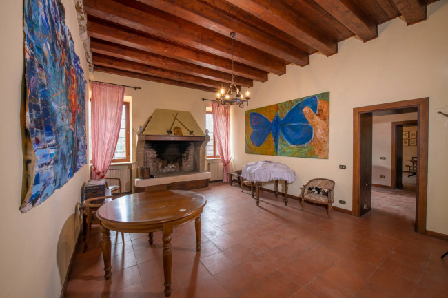 Villa for sale in Sorgà