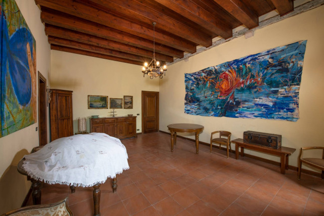 Villa for sale in Sorgà