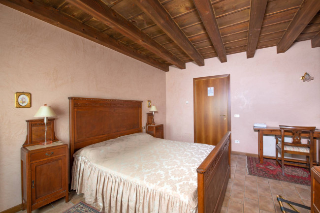 Villa for sale in Sorgà