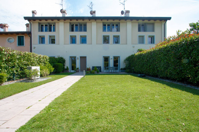 Villette a schiera in vendita a Verona