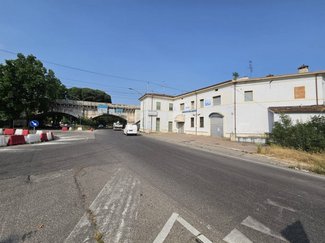 Negozio in Vendita a Verona