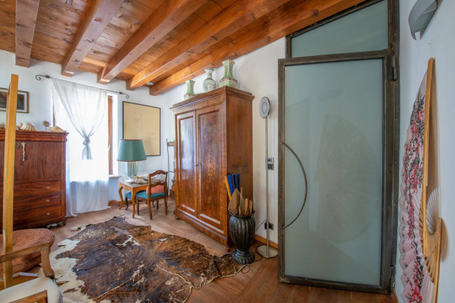 Casa Semindipendente in vendita a Verona