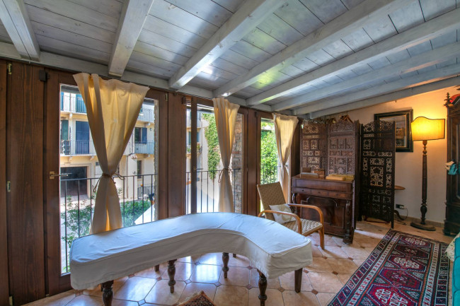 Casa Semindipendente in vendita a Verona