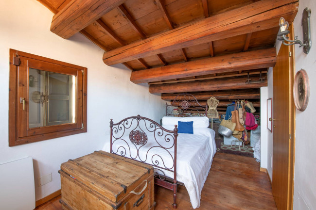 Casa Semindipendente in vendita a Verona