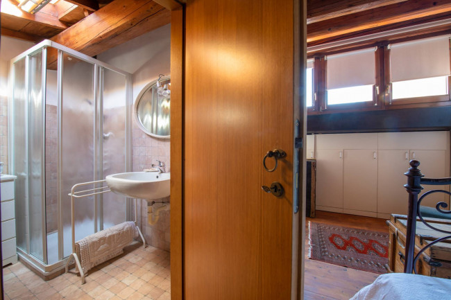 Casa Semindipendente in vendita a Verona