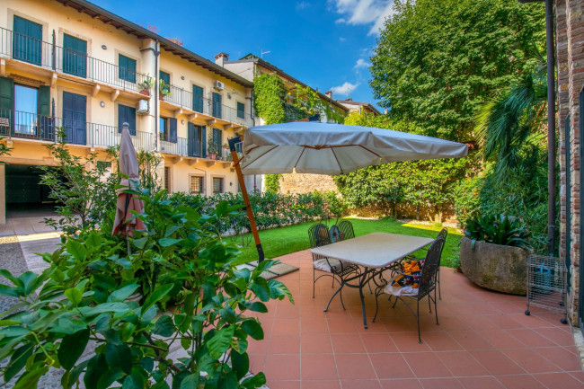 Casa Semindipendente in vendita a Verona