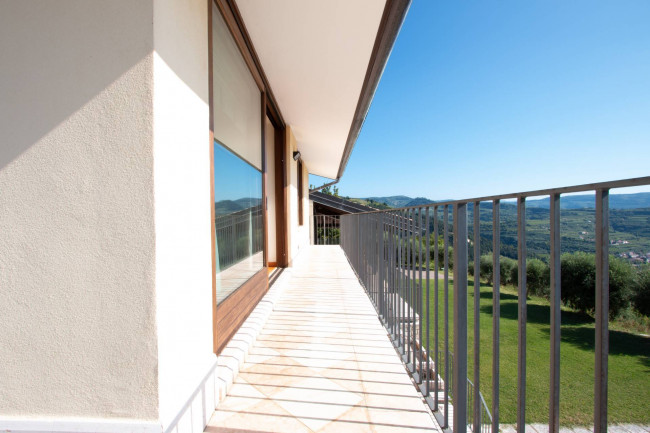 Villa for sale in Fumane