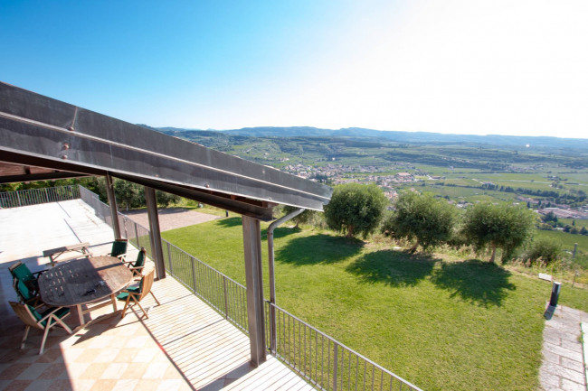 Villa for sale in Fumane