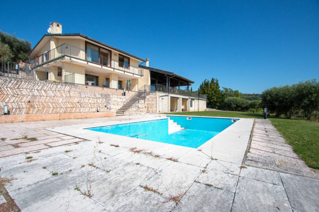 Villa for sale in Fumane