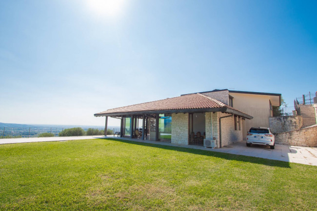Villa for sale in Fumane