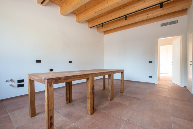 Landwirtschaftlicher Betrieb zu verkauf in Lazise