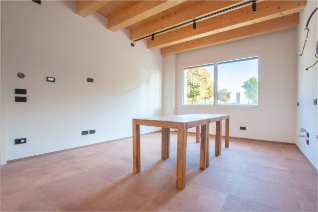 Landwirtschaftlicher Betrieb zu verkauf in Lazise