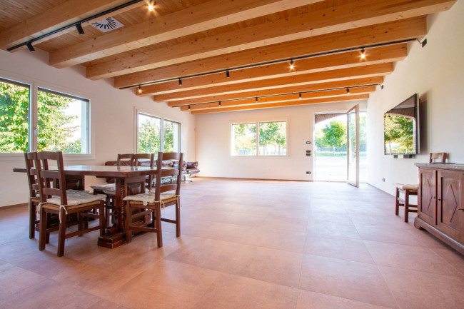 Landwirtschaftlicher Betrieb zu verkauf in Lazise