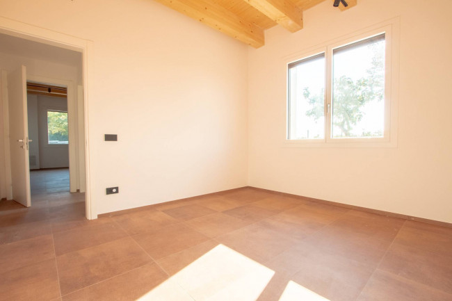 Landwirtschaftlicher Betrieb zu verkauf in Lazise