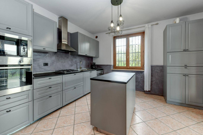 Villa in vendita a Bardolino